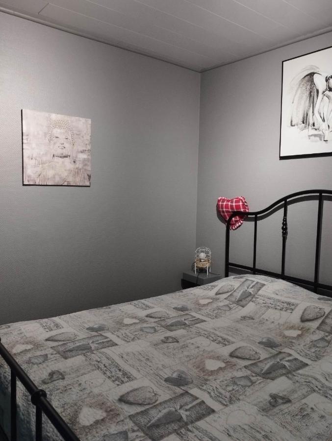 La Chambre D Angeline Foy-Notre-Dame Exteriör bild